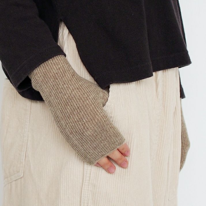 カシミヤ100％ハンドウォーマー | Milestone公式オンラインストア
