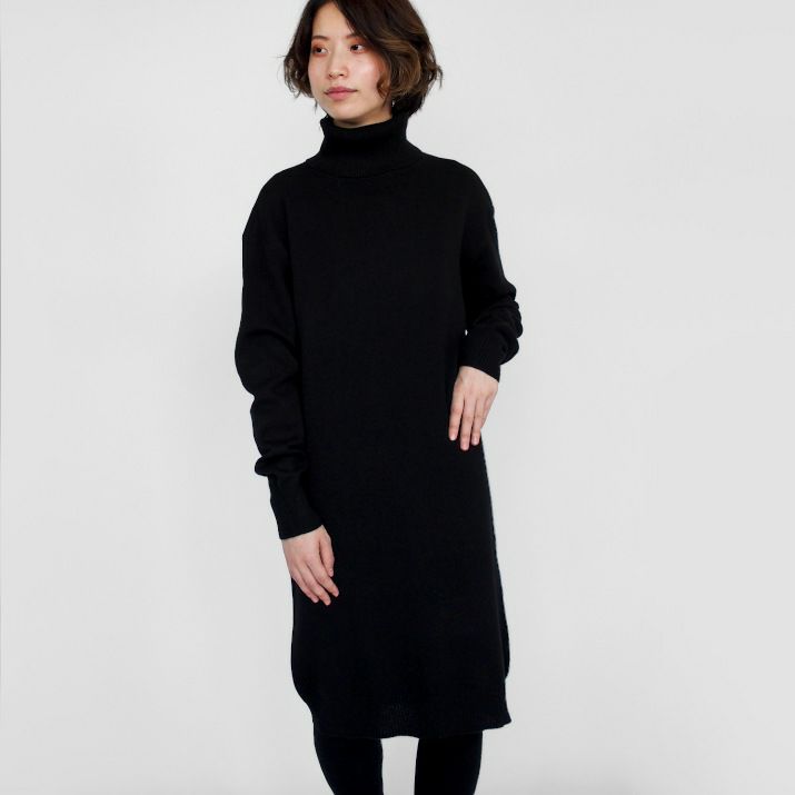 マーロ　タートルネックワンピース　カシミヤ100％　上品　大人気分も上がる！！ マーロタートルネックワンピースカシミヤ100％上品大人気分も