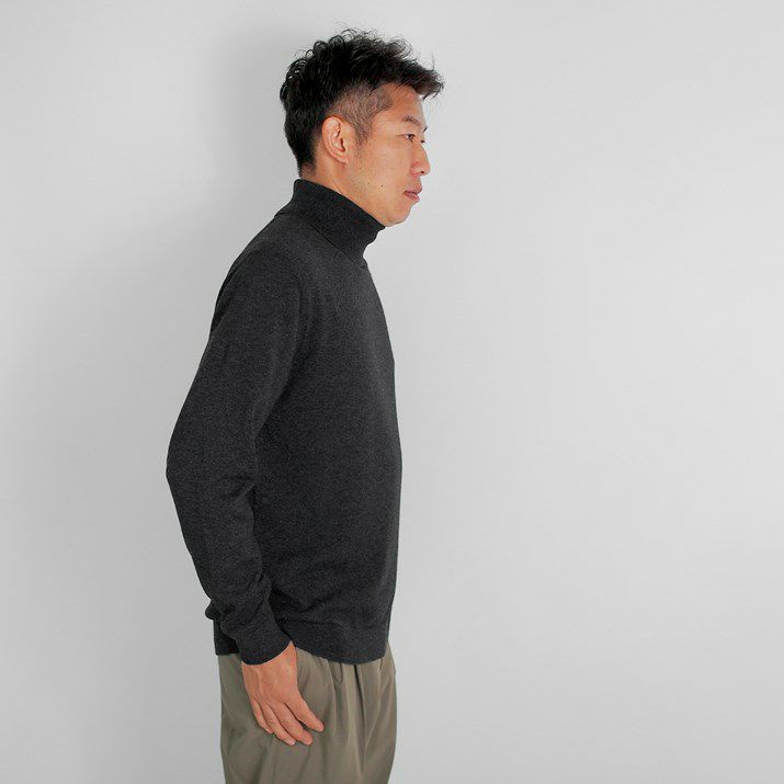 BALENCIAGA カシミヤ100% 17FW タートルネックセーター - メルカリ